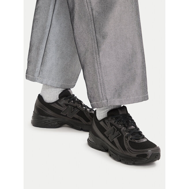 Sneakersy New Balance U740BO2 W Czarny - kobiece