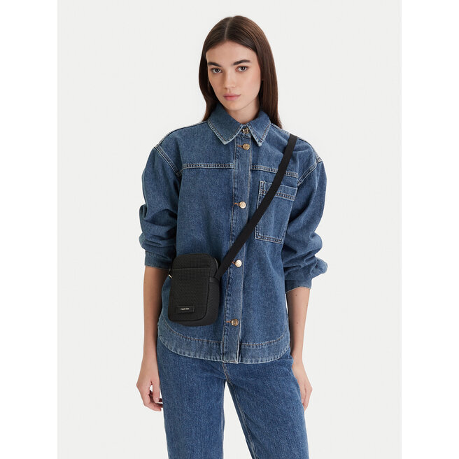 Saszetka Calvin Klein Embossed Woven Slim Reporter LV04D3221G Czarny -