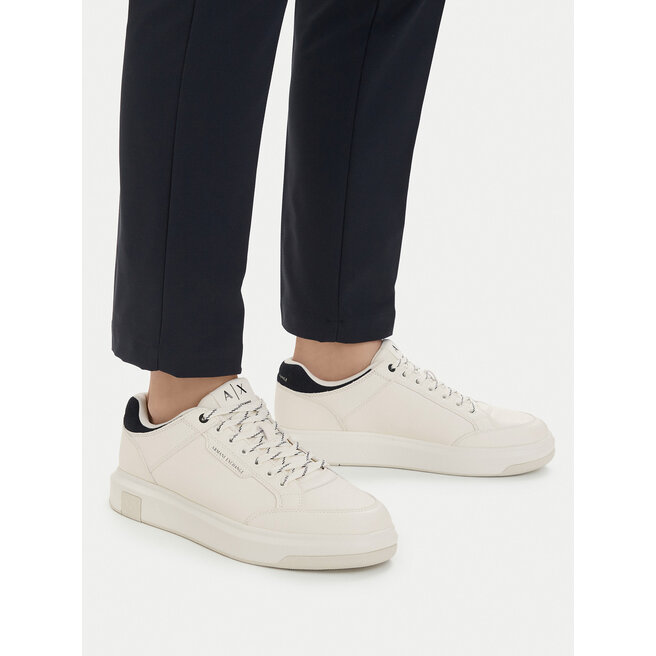Sneakersy Armani Exchange XM001722 AF17540 MZ266 Biały - męskie