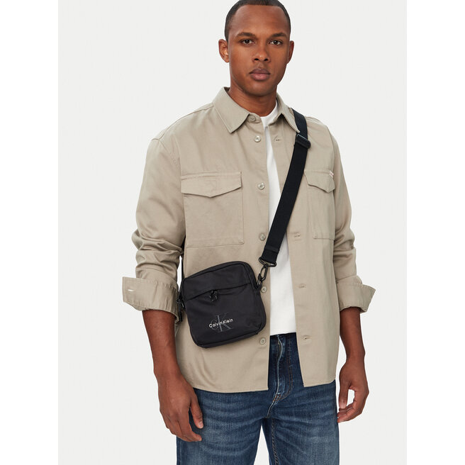 Saszetka Calvin Klein Bold Square Crossbody LV04D3454G Czarny -