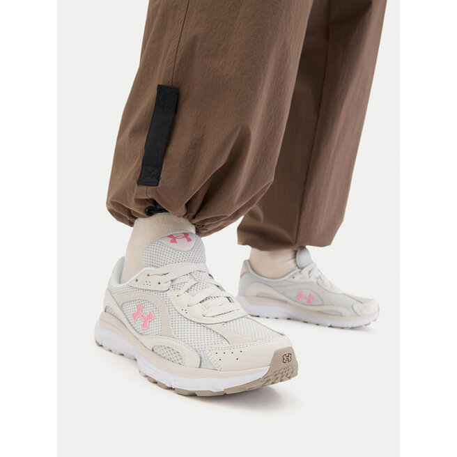 Sneakersy Under Armour UA Tech Runner 6007575 Écru - kobiece