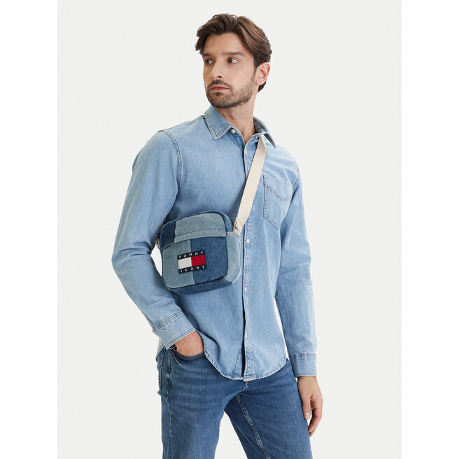 Saszetka Tommy Jeans Tjm Denim Patchwork Reporter AM0AM14287 Niebieski -