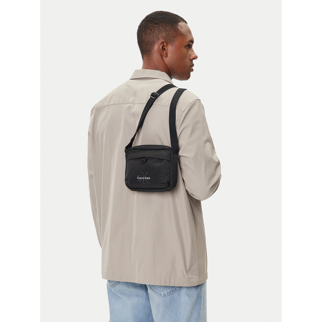 Saszetka Calvin Klein Bold Camera Bag LV04D3117G Czarny -