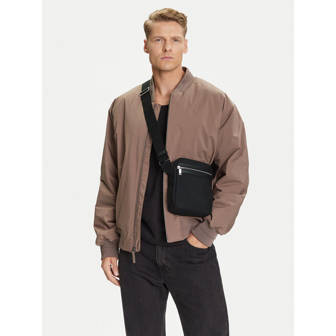Saszetka Calvin Klein Contrast Reporter LV04D3175G Czarny -