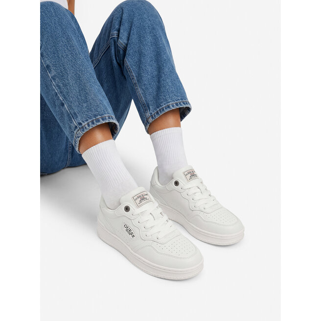 Sneakersy Guess Jeans CWBEO-GSJ119 Biały - kobiece