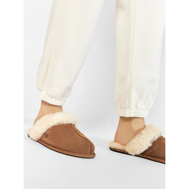 Kapcie Ugg W Scuffette II 1106872 Brązowy - kobiece