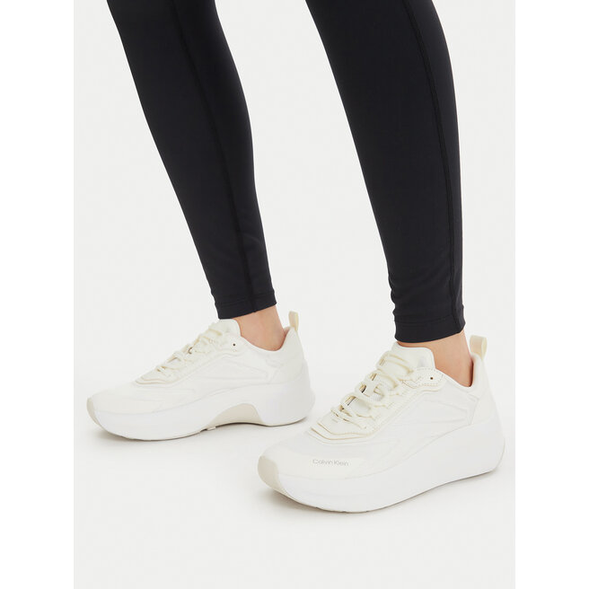 Sneakersy Calvin Klein Chunky Runner Laceup Hf Blst Ny HW0HW03111 Biały - kobiece