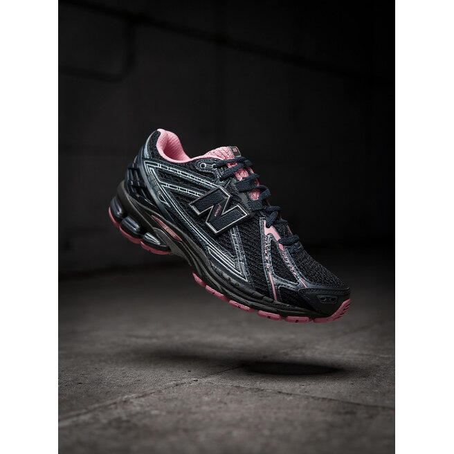 Sneakersy New Balance U1906RCU Czarny - kobiece